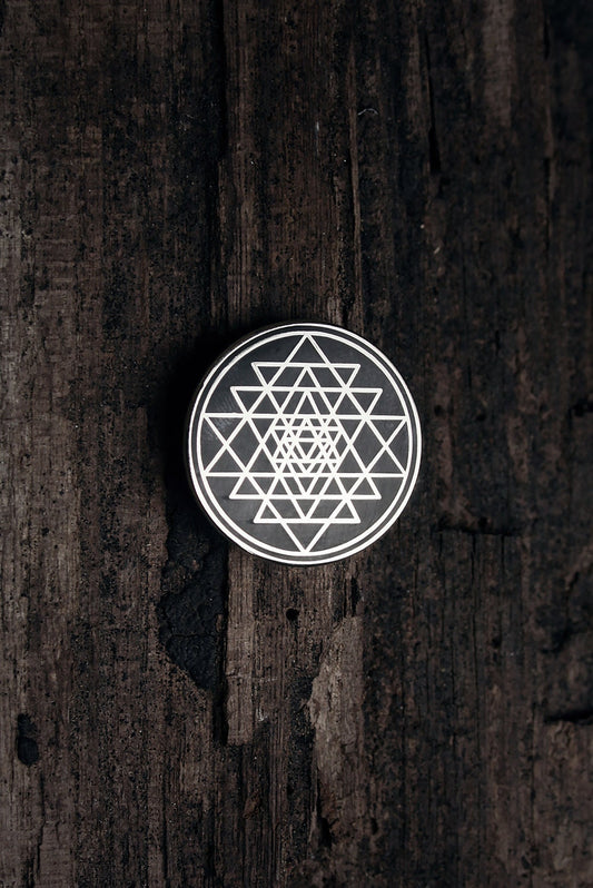 Sri Yantra, Chakra, Mantra, Hindu Tantra - PIN