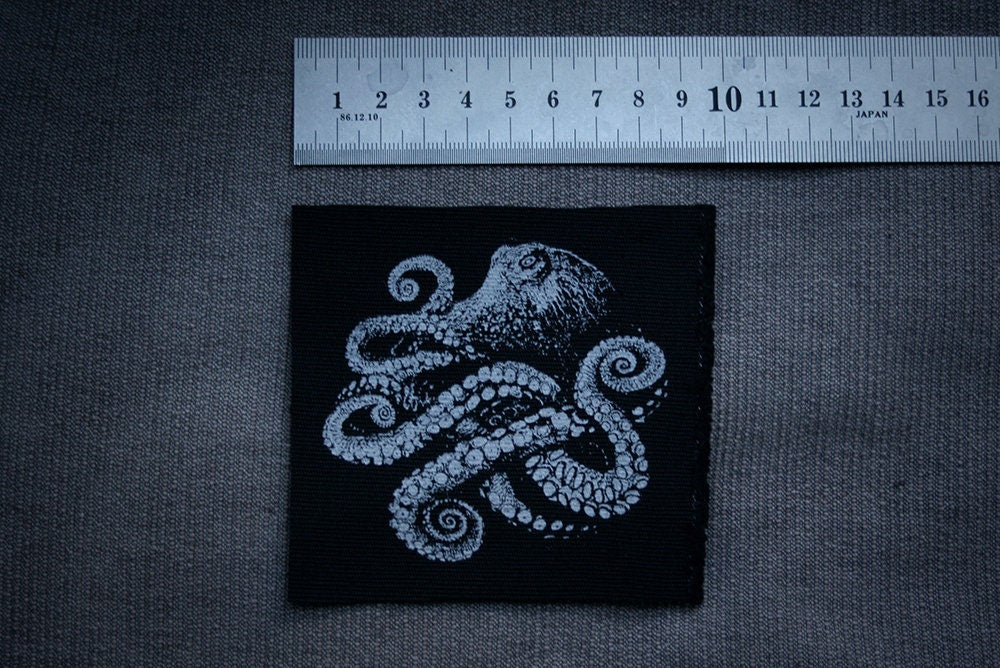 Kraken, Cthulhu, giant octopus - screen printed PATCH