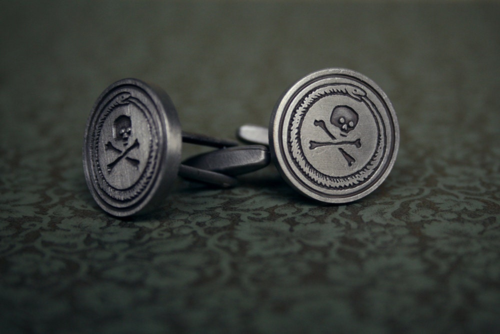 Ouroboros and skull with crossbone - Cufflinks