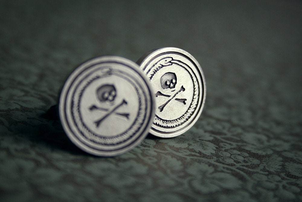 Ouroboros and skull with crossbone - Cufflinks