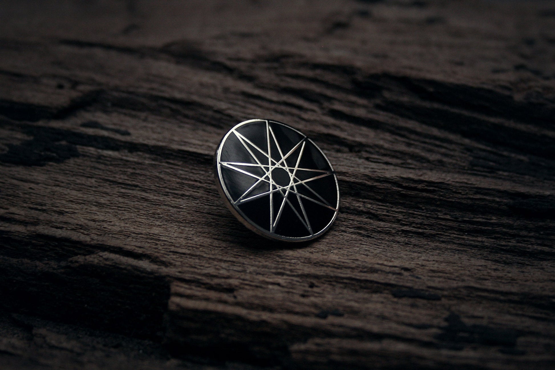 9 pointed star - PIN