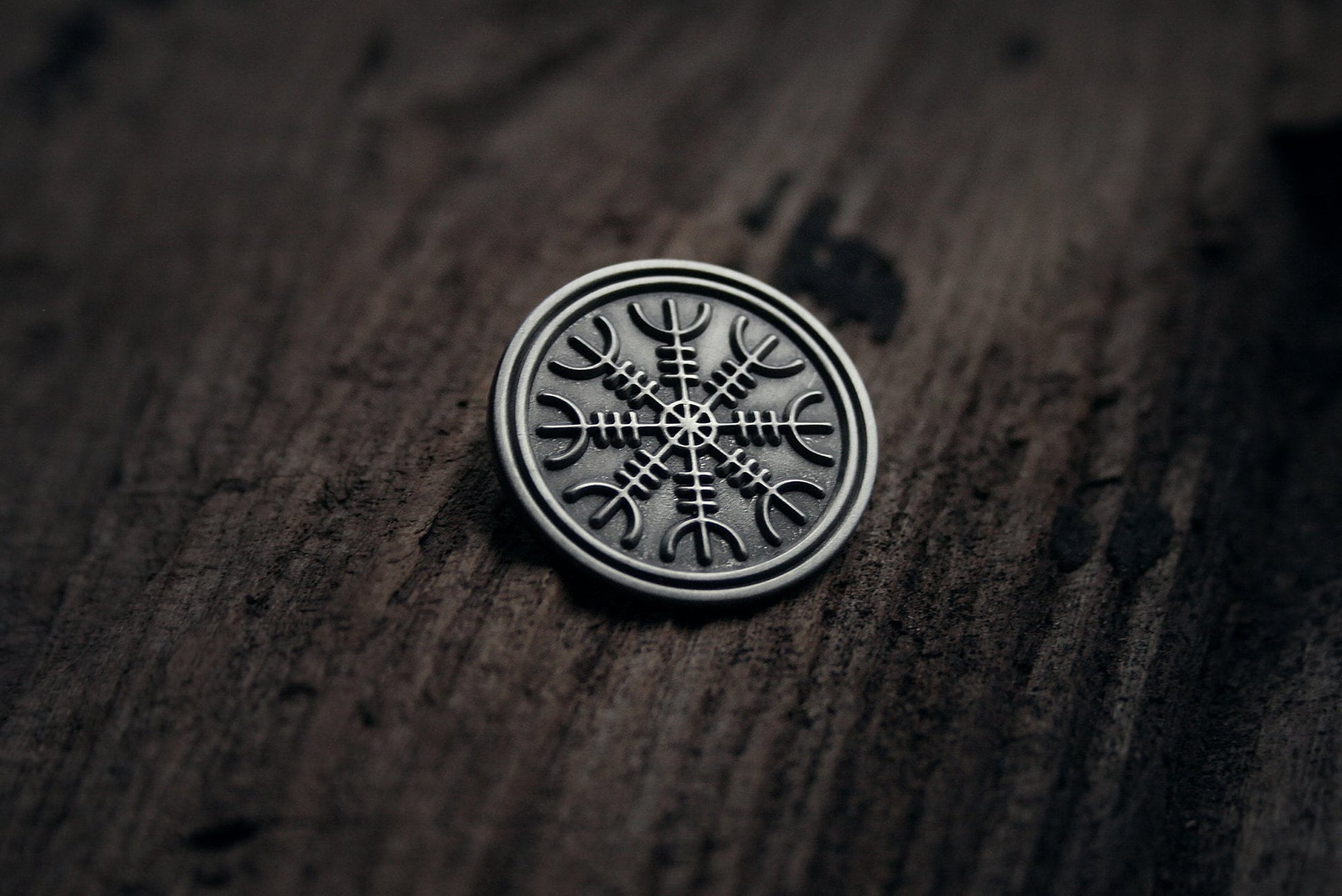 Ægishjálmur, Helm of awe (Aegishjalmr/Aegishjalmur), antique look version - PIN