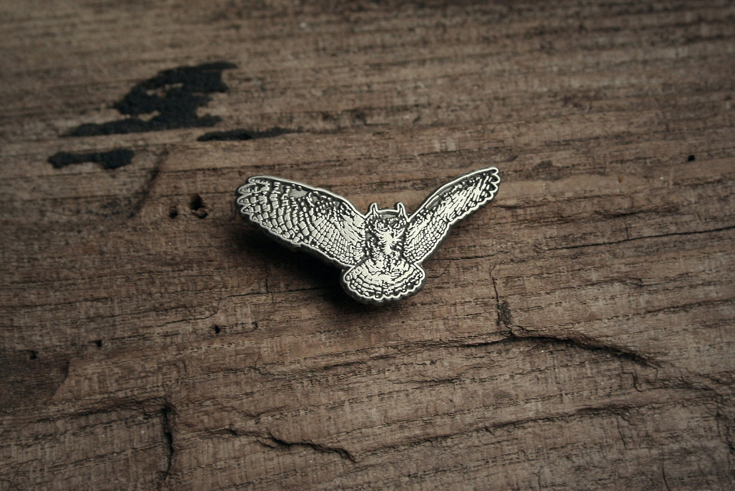 Owl in flight - PIN