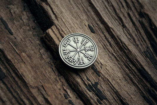 Vegvísir icelandic talisman, antique look version - PIN