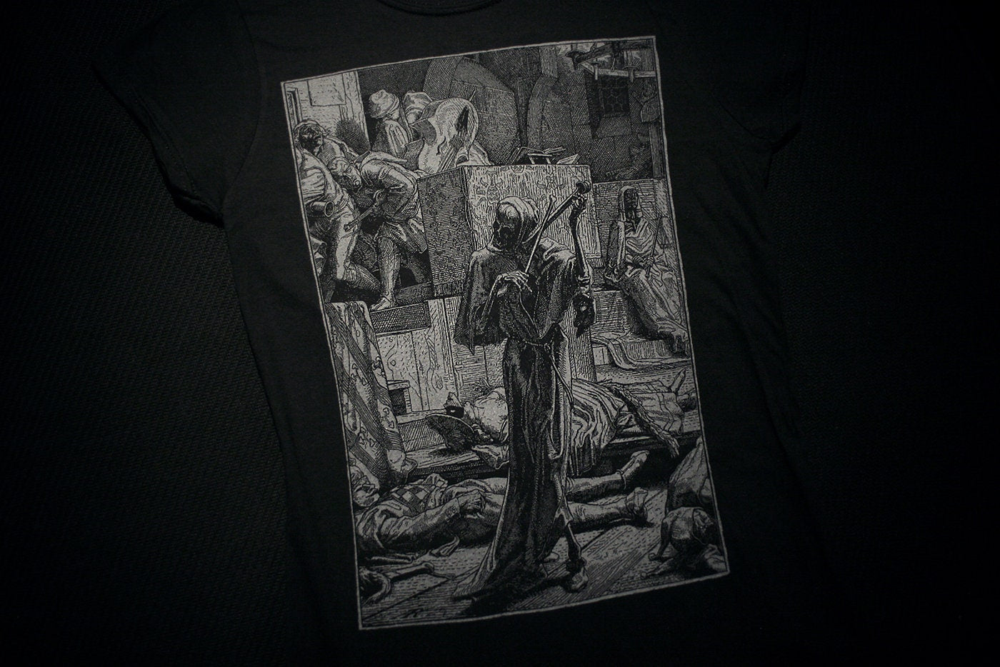 Death as a strangler, Wood engraving by Steinbrecher - T-shirt female fitted