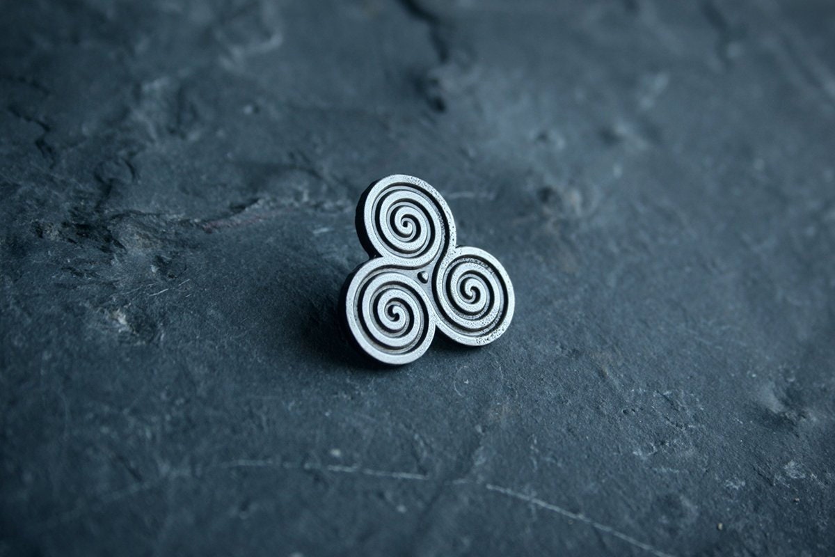 Triskelion, triskele, shaped version - PIN