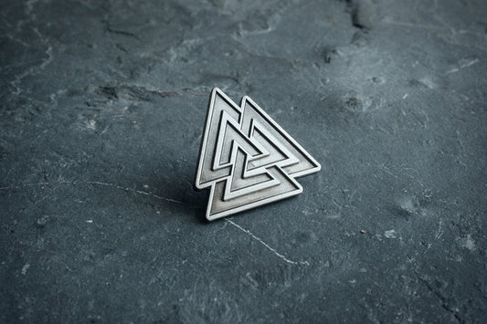 Valknut, thin dark triple version - PIN