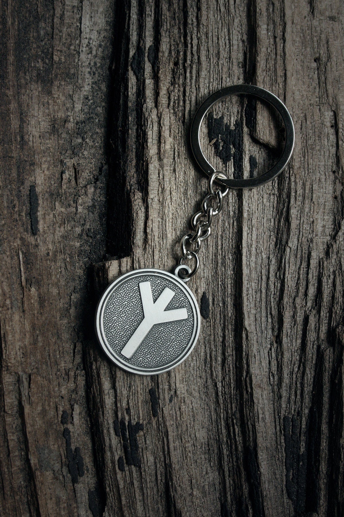 Algiz rune - Keychain