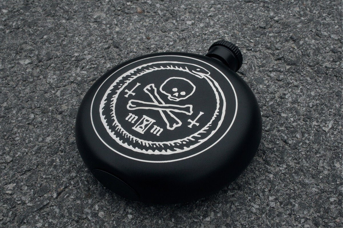 Ouroboros with skull, memento mori - Hip flask