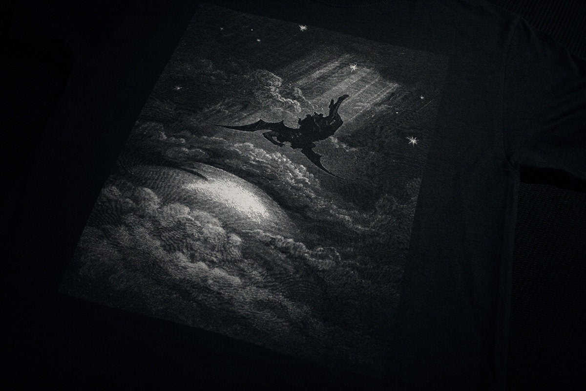 Fall of Lucifer, Satan, by Gustave Doré - T-shirt