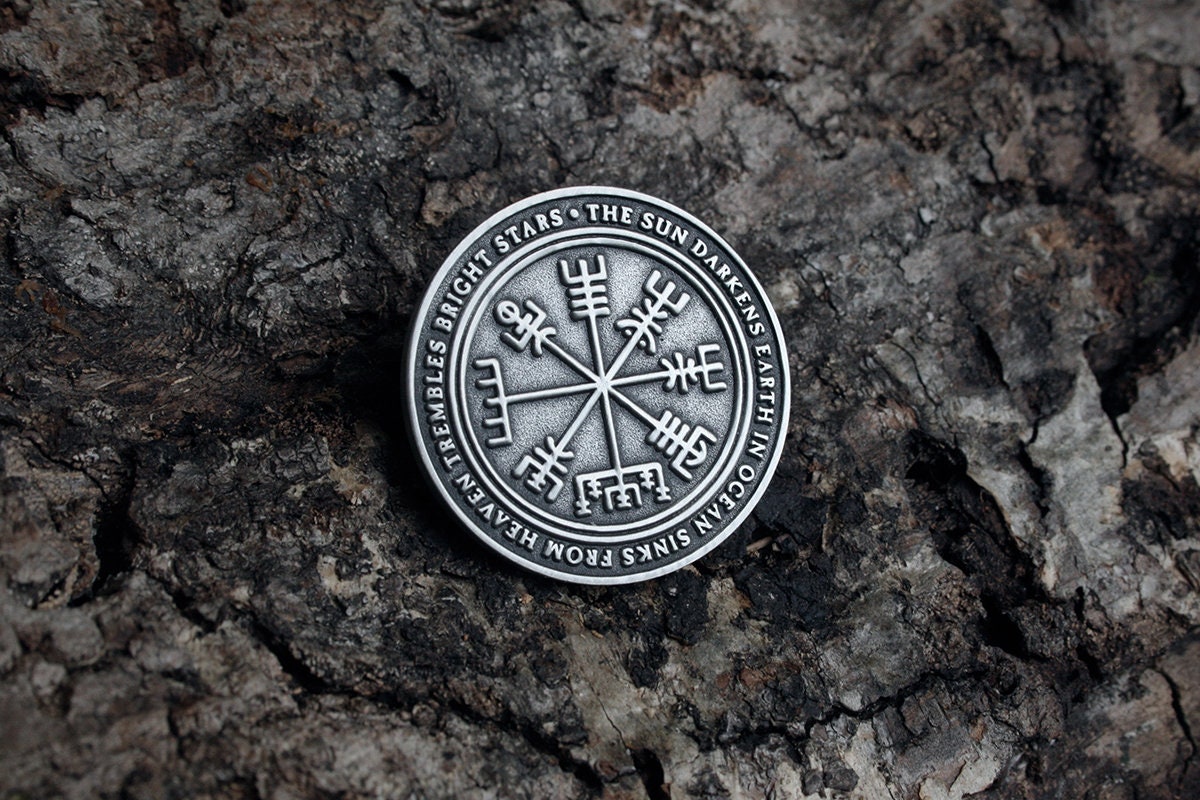 Aegishjalmur, Vegvisir coin - collectible divination flip COIN