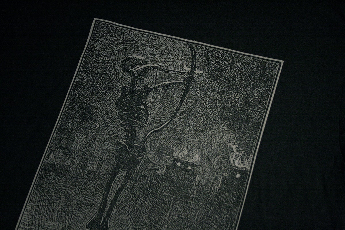 Death dealing arrows. (J. E. Millais) - T-shirt Female fitted