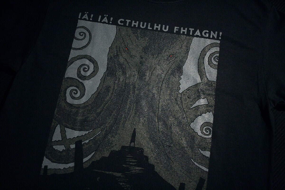 Iä! Iä! Cthulhu Fhtagn - T-shirt