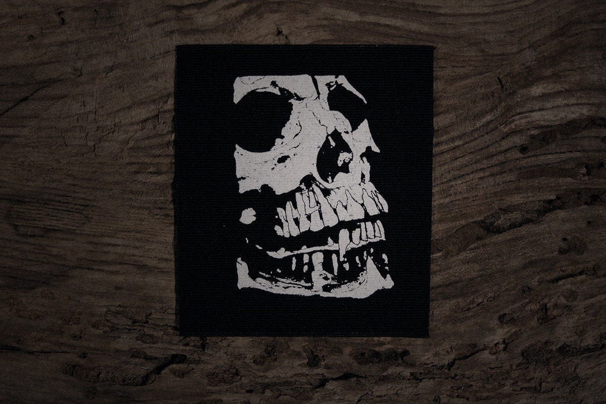 Skull dissected - screen printed PATCH