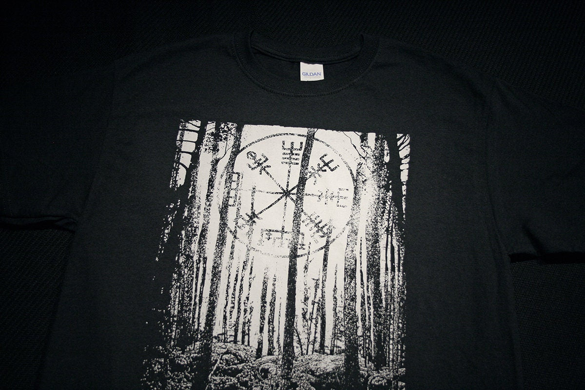 Vegvisir, Vegvisír, ancient scandinavian forest - T-shirt