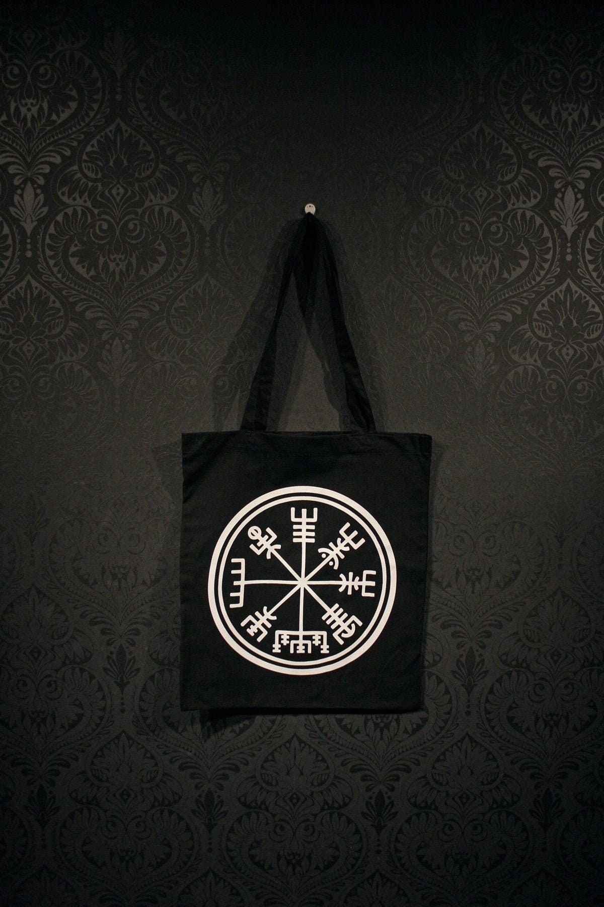 Vegvísir, vegvisir icelandic talisman - Tote bag