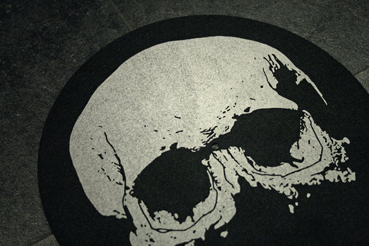 Skull illustration - TURNTABLE SLIPMAT