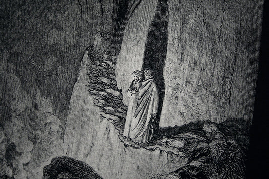 Dante and Virgil observe the false counsellors, Canto XXVI, Gustave Dore illustration - T-shirt