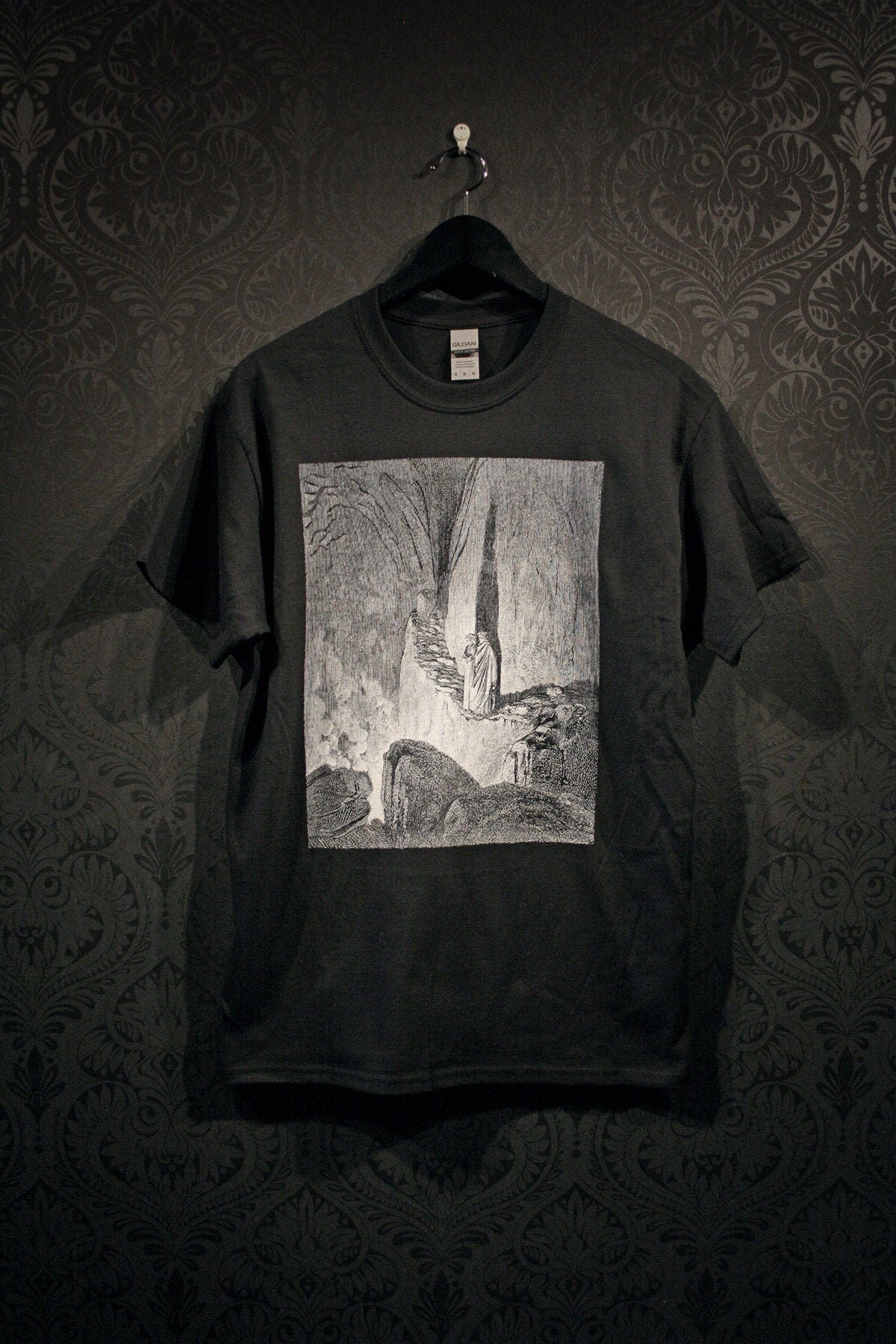 Dante and Virgil observe the false counsellors, Canto XXVI, Gustave Dore illustration - T-shirt