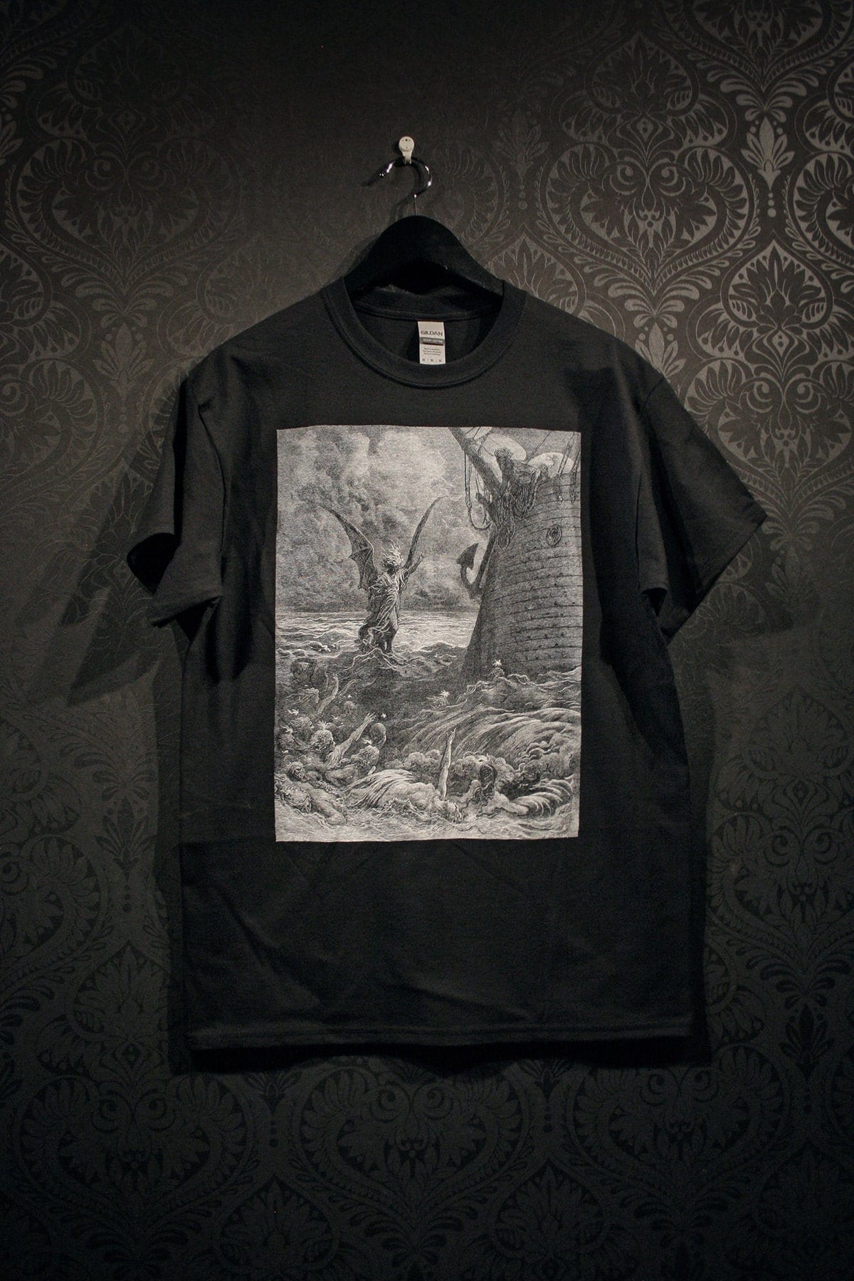 The Death-Fires Danced at Night, Rime of the ancient marine, illustration by Gustave Doré - T-shirt
