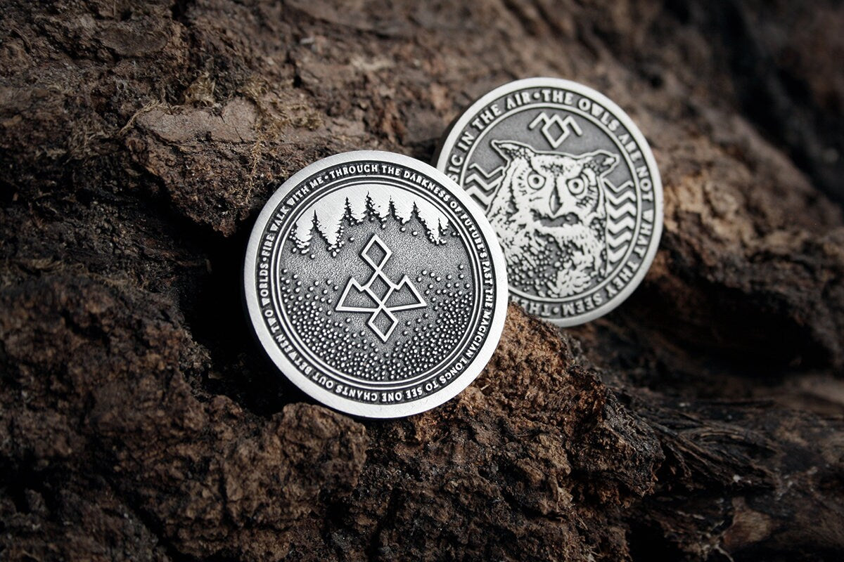 Black Lodge and Owl cave symbol coin - collectible divination flip COIN