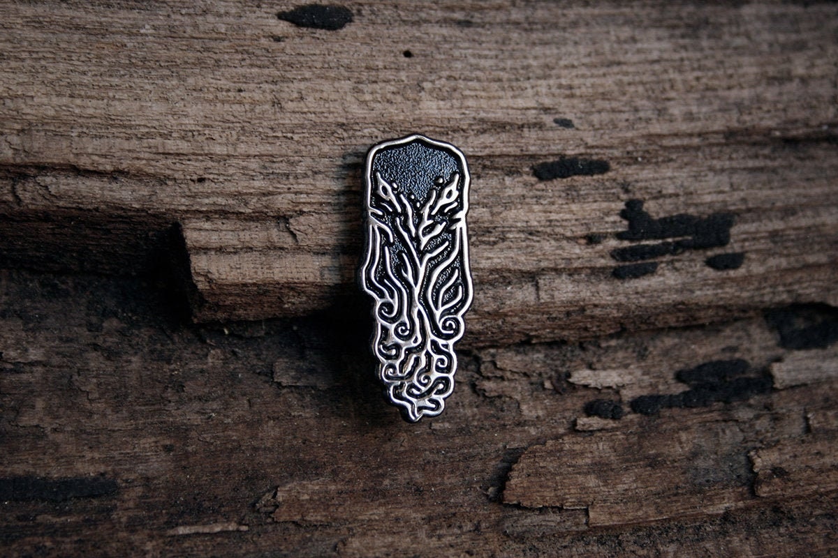 Cthulhu, the great old one, black and silver face - PIN