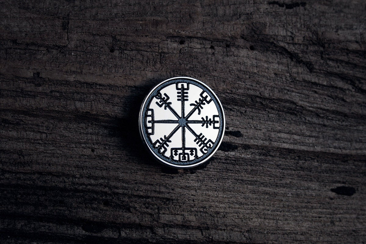 Vegvisir, Vegvísir, color inverted version - PIN