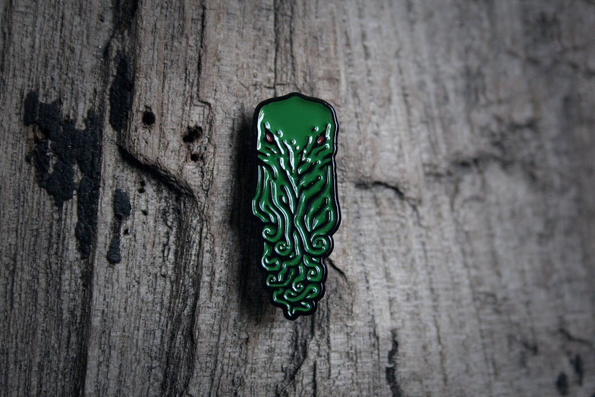 Cthulhu, the great old one, green face - PIN – TORVENIUS