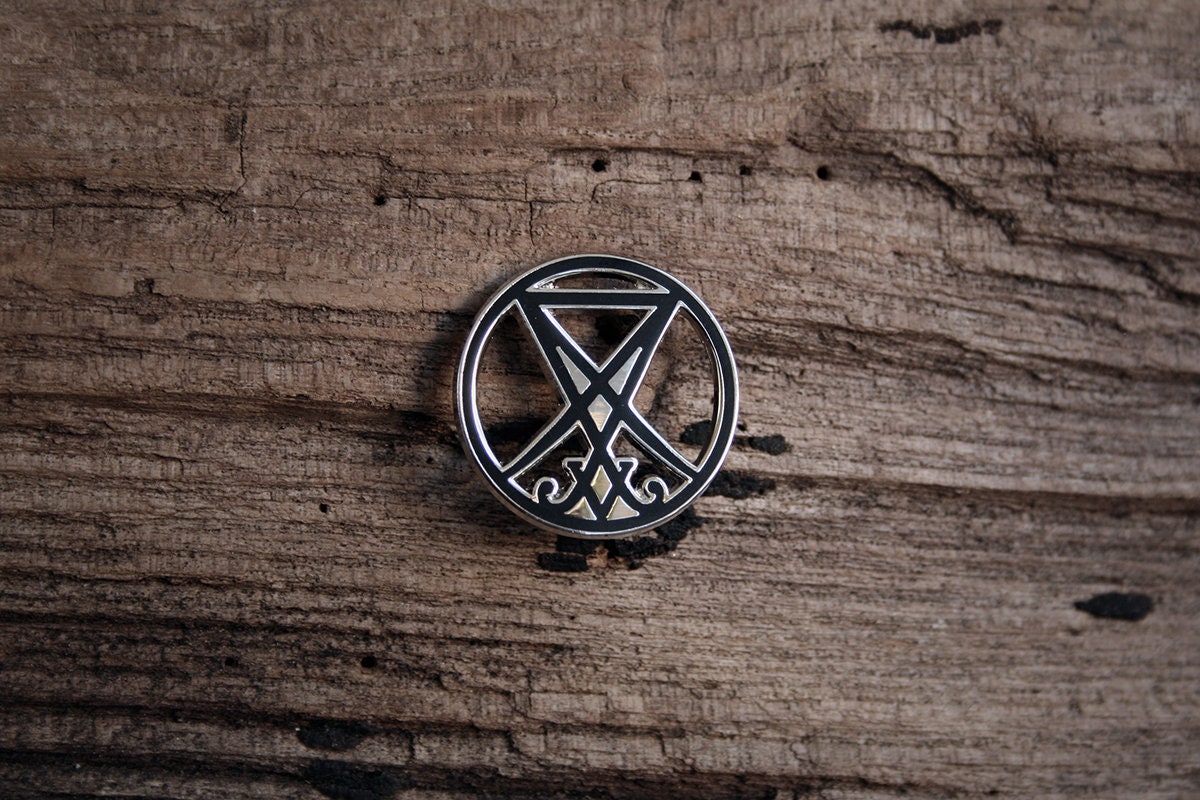 Seal of Lucifer, sigil of Lucifer, shaped in circle black and silver - PIN