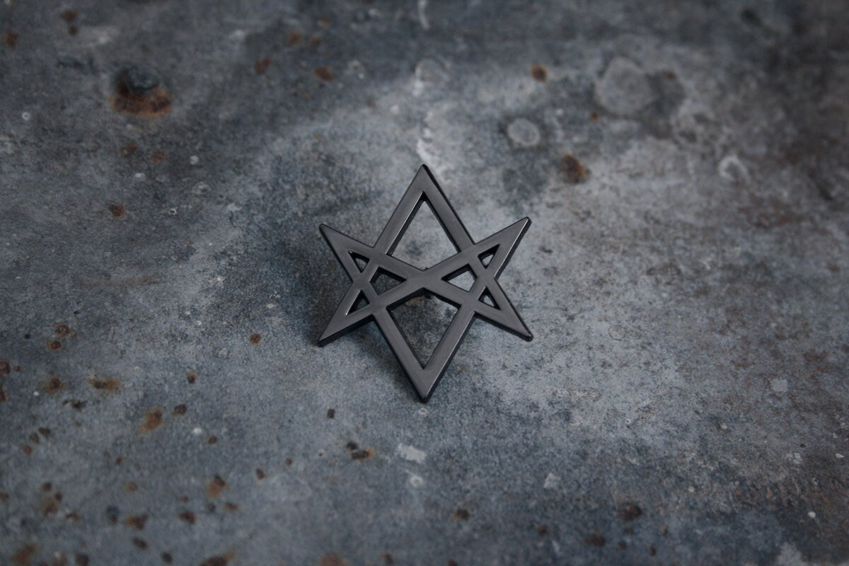 Unicursal hexagram, jet black shiny edition - PIN