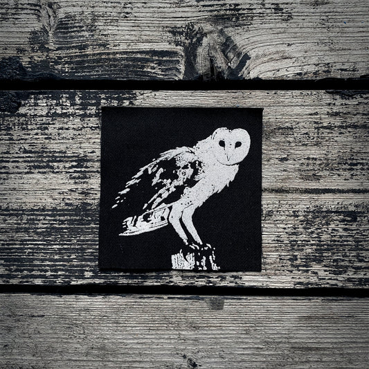 Barn owl sitting - screen printed PATCH