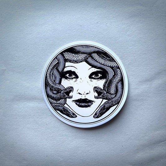 Medusa, looks that kill - STICKER