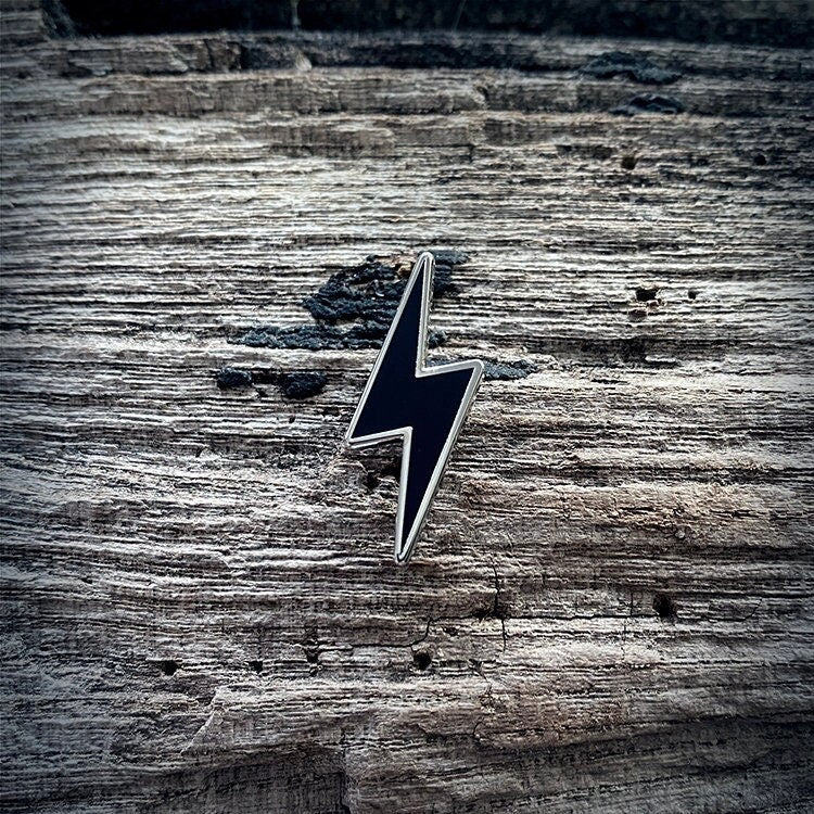 Short double pointed lightning - PIN