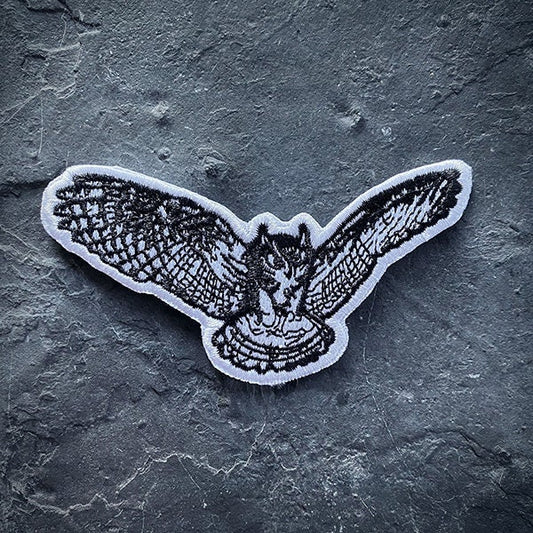 Owl in flight, embroidery version - PATCH