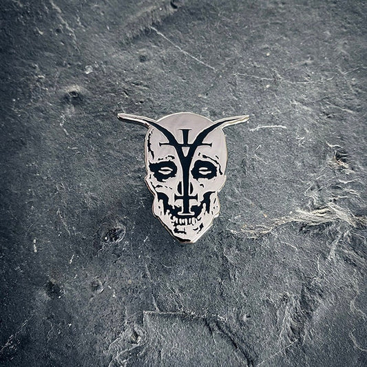 Skull with demonic cross - PIN